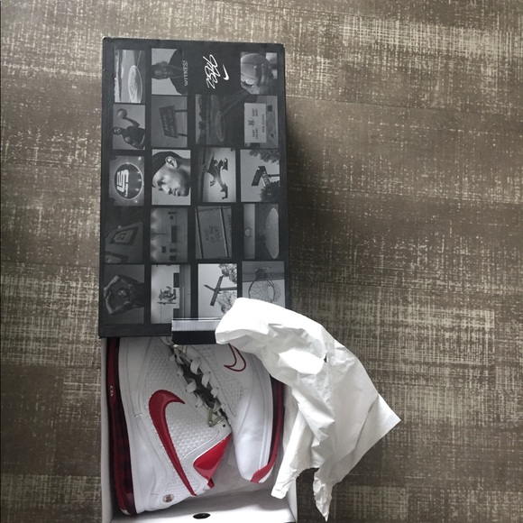 Lebron - Picture 4 of 5